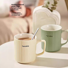 Gestreifter Keramikbecher, Sommer-Pärchen-Kaffeebecher, mikrowellengeeignet