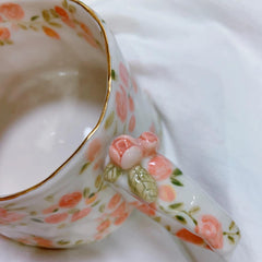 Personalisierter glasierter Porzellanbecher | Handbemalter Rosenbecher | Geschenk für Mama | Mit Ihrem Namen personalisiert | Einzigartiges Geschenk | Fassungsvermögen: 250 ml