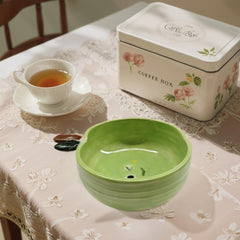 Personalisierte Keramikschale: Einzigartiges Kunstwerk, individuell gestaltete Schale, apfelgrüne Alltagsschale.