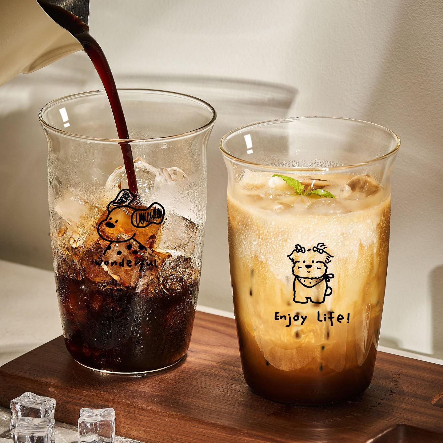 Flip Cup Glasbecher, niedlicher Cartoon-Wasserbecher, Colabecher 