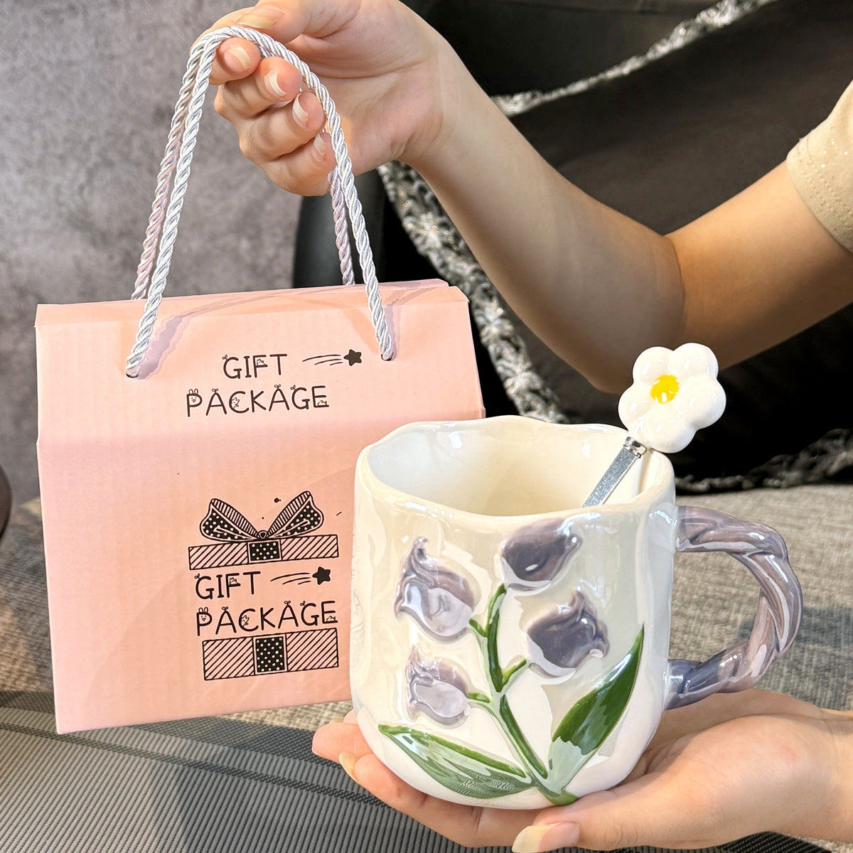 Handbemalter Tulpen-Keramikbecher mit großem Fassungsvermögen – Geschenkbecher