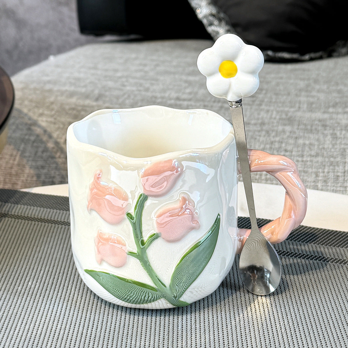 Handbemalter Tulpen-Keramikbecher mit großem Fassungsvermögen – Geschenkbecher