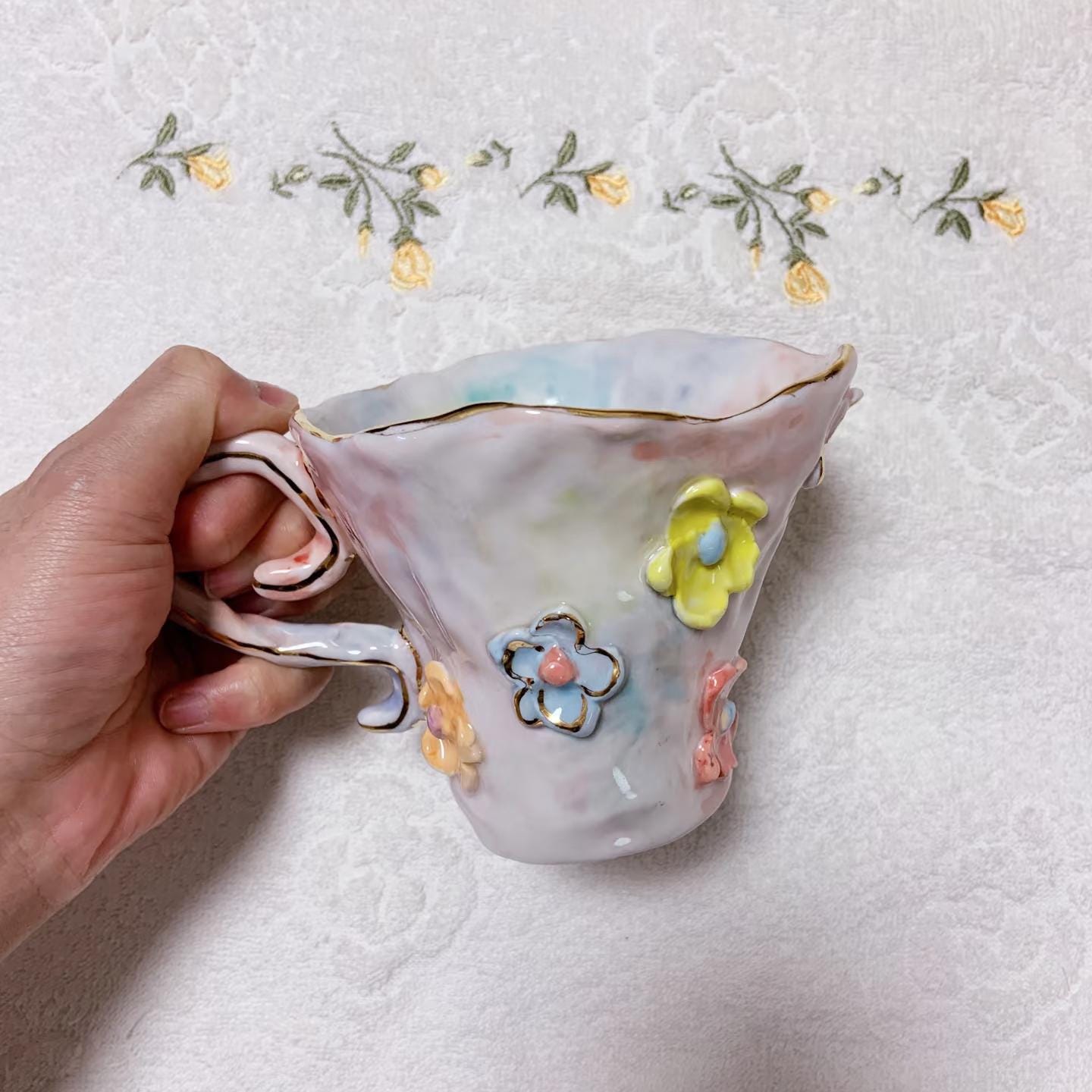 Hand-Sculpted 3D Floral China mug| Hand-painted bow mug| Gift for Her| Customized with your Name, Date | Unique Gift | 250ml (8.8 fl oz)