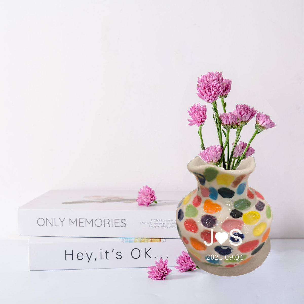 Personalisierte Keramikvase: Einzigartiges Kunstwerk, individuell gestaltete Vase, gedrehte Vase, handgefertigte Blumenvase.