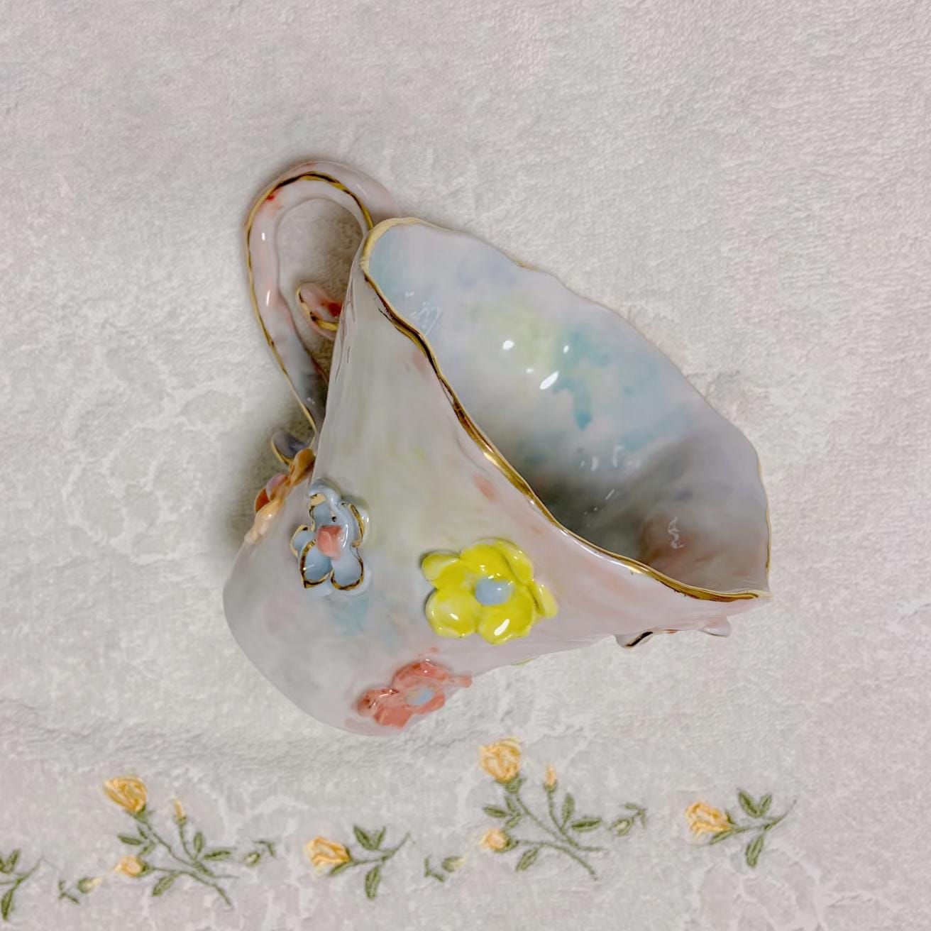 Hand-Sculpted 3D Floral China mug| Hand-painted bow mug| Gift for Her| Customized with your Name, Date | Unique Gift | 250ml (8.8 fl oz)