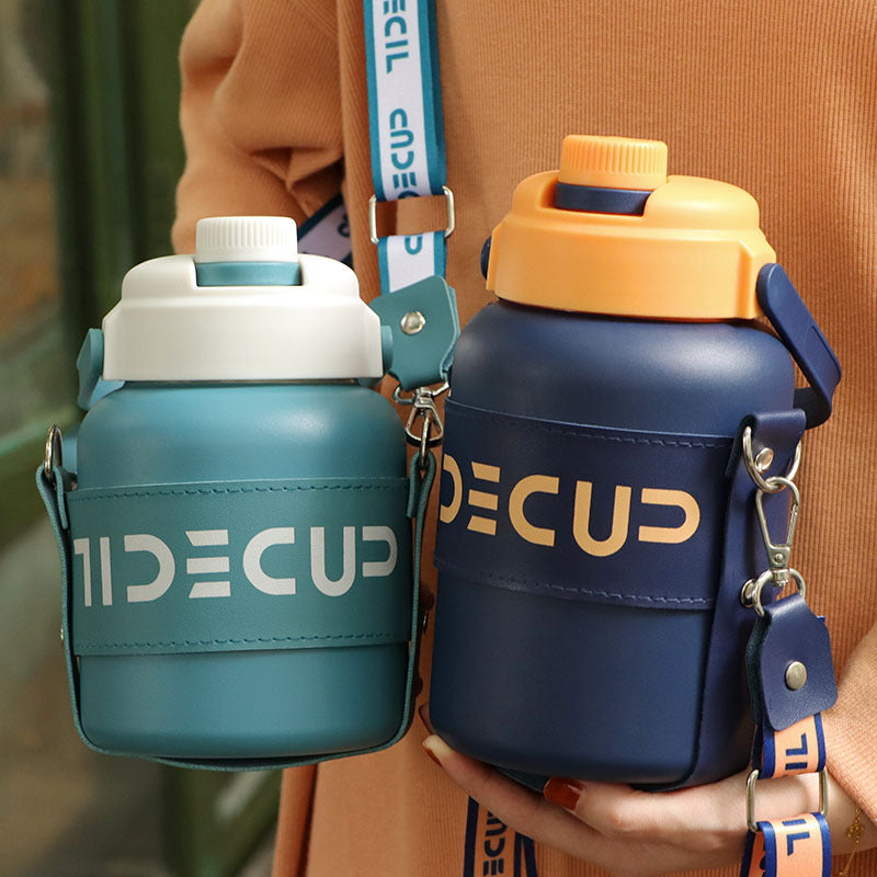 Thermosbecher aus Edelstahl, großes Fassungsvermögen, tragbarer Trinkbecher für draußen mit Strohhalm