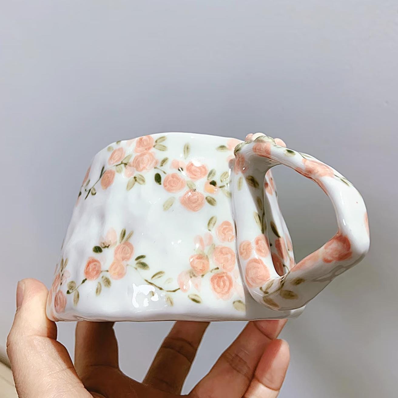 Personalised Glazed porcelain Mug|Hand-painted rose mug| Gift for Mom| Customized with your Name | Unique Gift | Capacity of 250ml