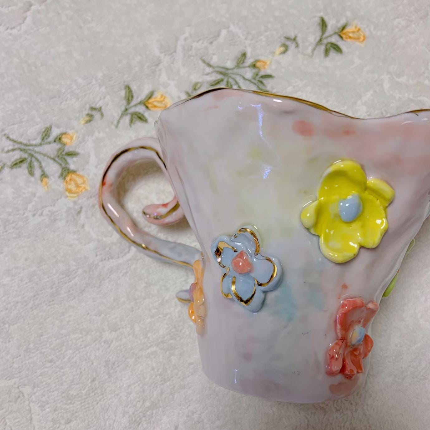 Hand-Sculpted 3D Floral China mug| Hand-painted bow mug| Gift for Her| Customized with your Name, Date | Unique Gift | 250ml (8.8 fl oz)